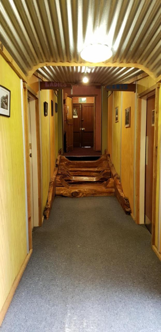 The Crossing Lodge Erua Ngoại thất bức ảnh
